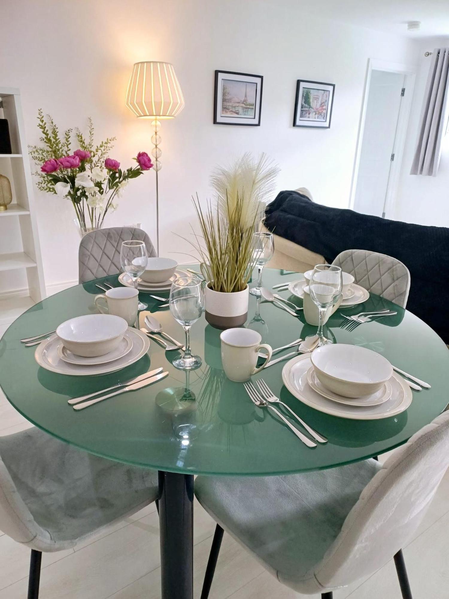 Tollymore Apartment *